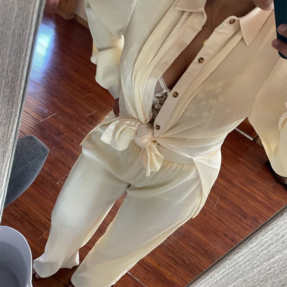 Wide Leg Beige Pleated Pant
